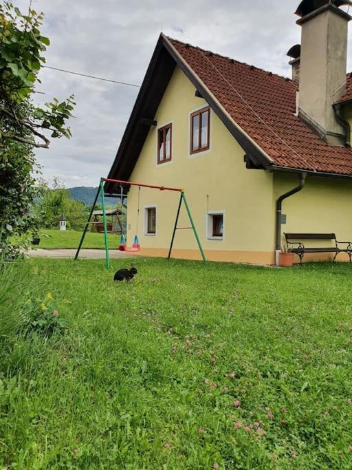 Charmantes Ferienhaus In Bester Lage Keutschach am See Buitenkant foto