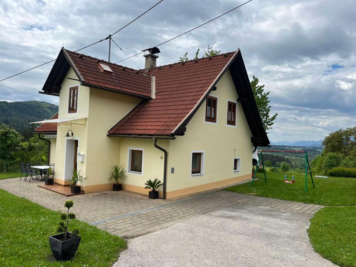 Charmantes Ferienhaus In Bester Lage Keutschach am See Buitenkant foto