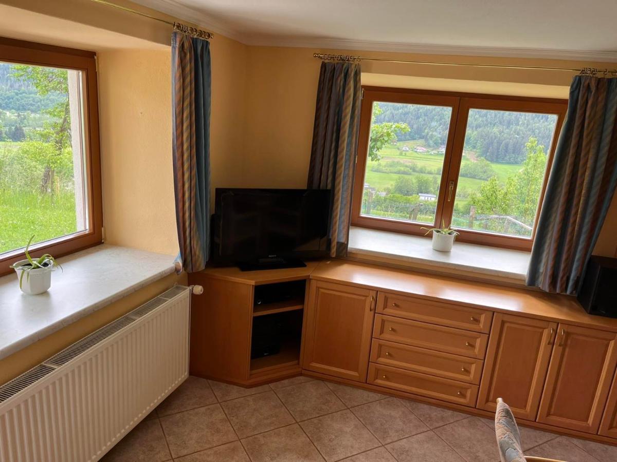 Charmantes Ferienhaus In Bester Lage Keutschach am See Buitenkant foto