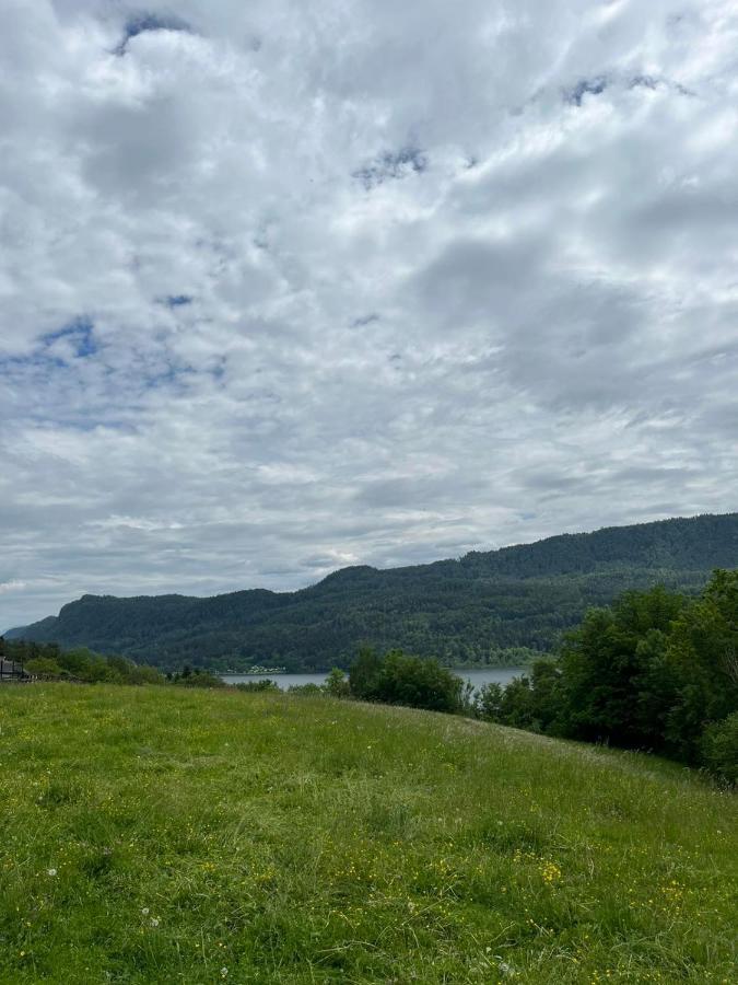 Charmantes Ferienhaus In Bester Lage Keutschach am See Buitenkant foto